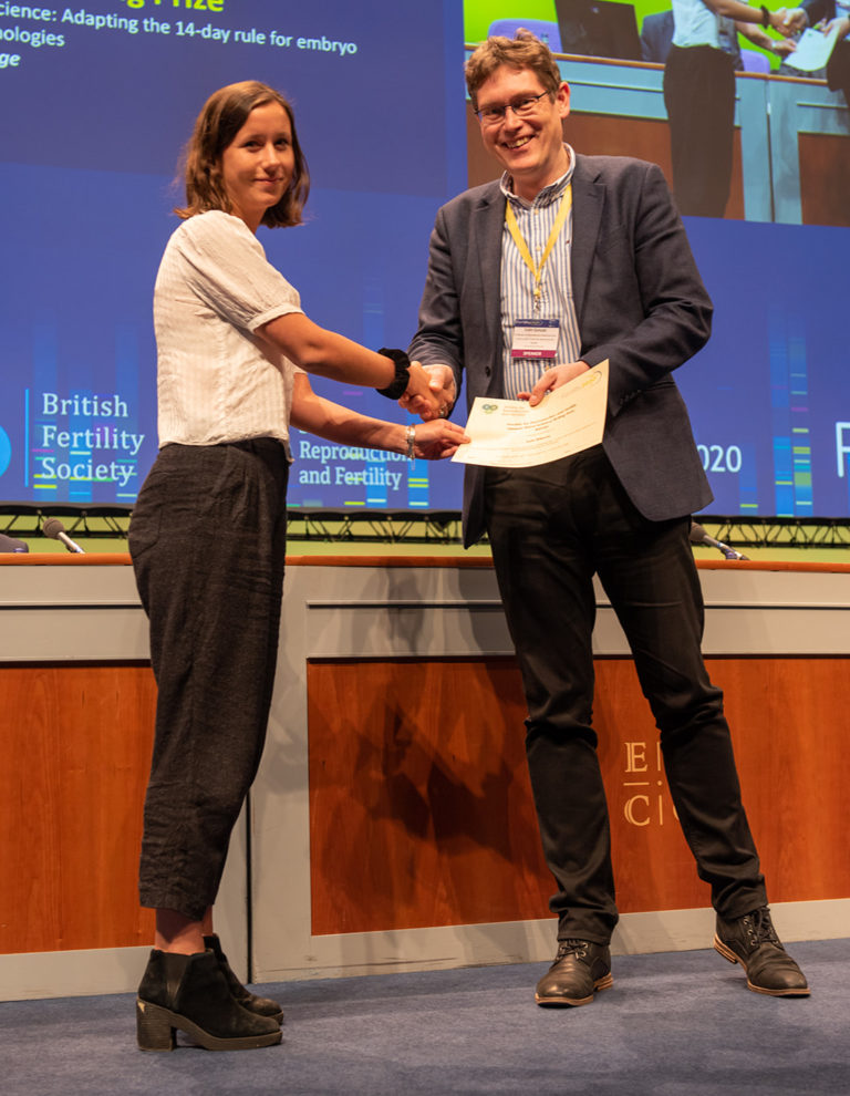 Kate Williams being presented with the 2019 SRF Stewart Rhind Science Writing Prize