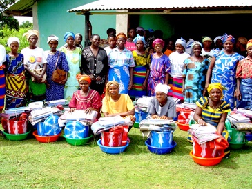 Traditional midwives in Liberia receive clean delivery kits after training