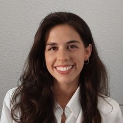 Dr Ana  Paredes Garcia 