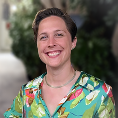 Dr Erin  Slatery