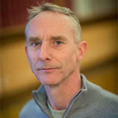 Dr Gavin Kelsey