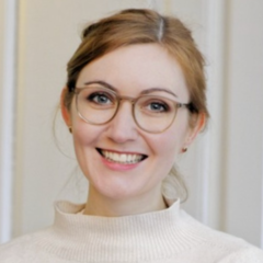 Dr Yvonne Frankfurth