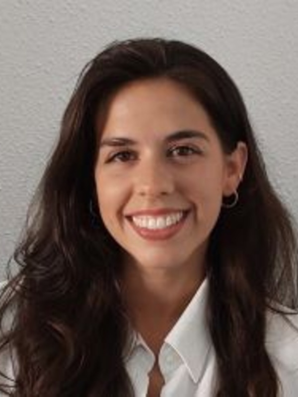 Dr Ana  Paredes Garcia 